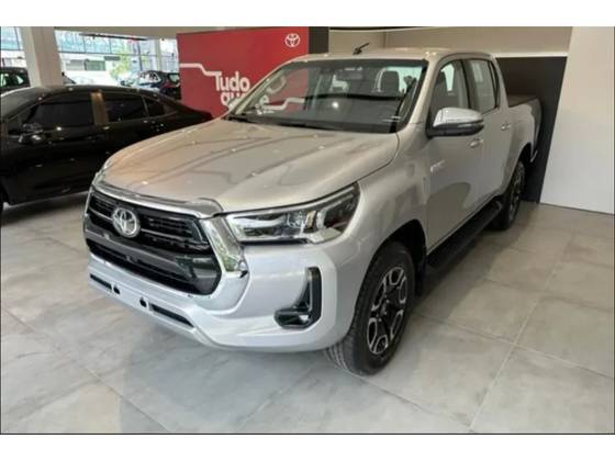 TOYOTA HILUX 2.8 D-4D TURBO DIESEL CD SRX 4X4 AUTOMÁTICO